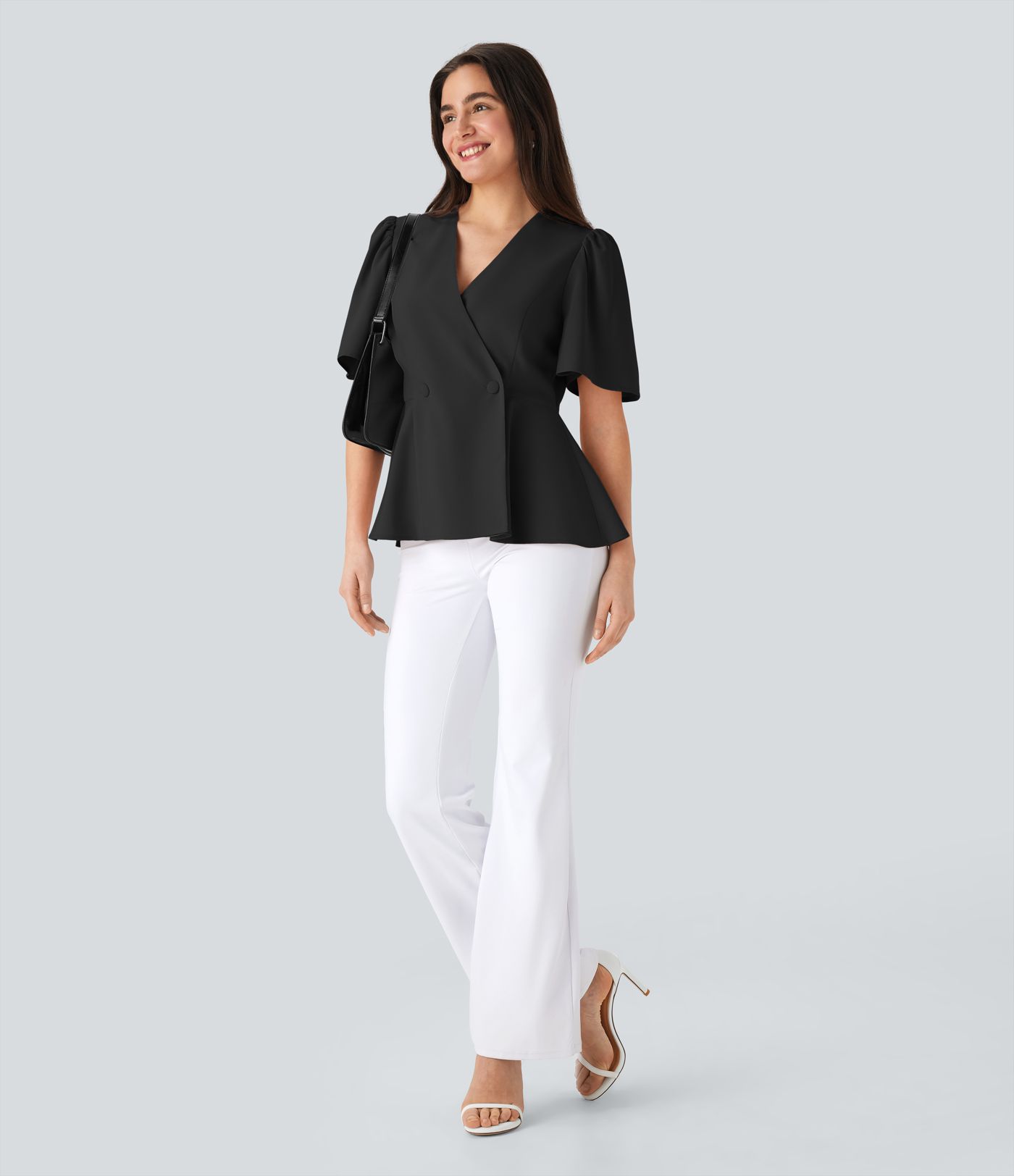 Top de trabajo con cuello en V, manga corta y dobladillo con volante