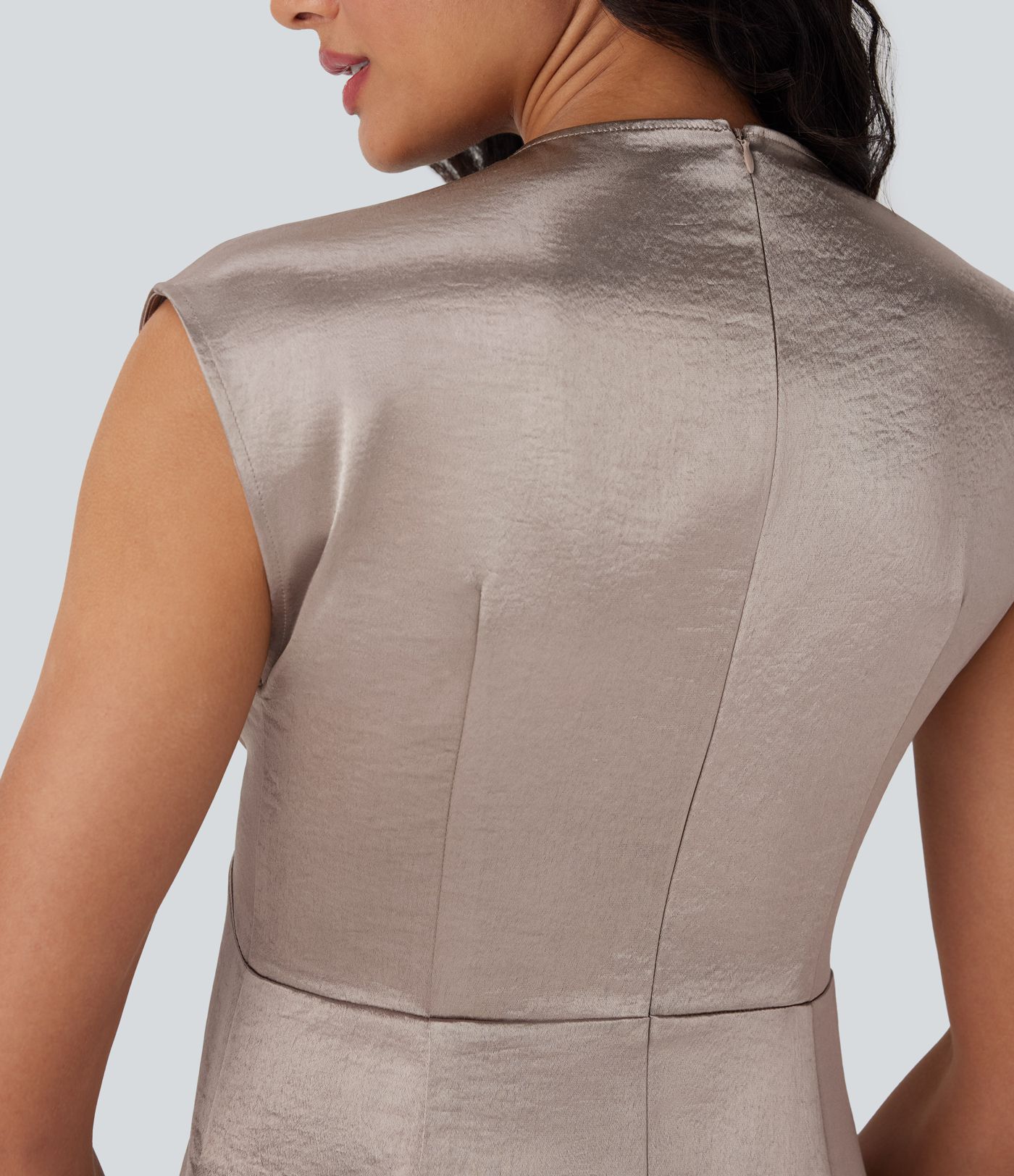 Vestido midi de oficina de satén fruncido con cuello redondo, cremallera invisible y bolsillos