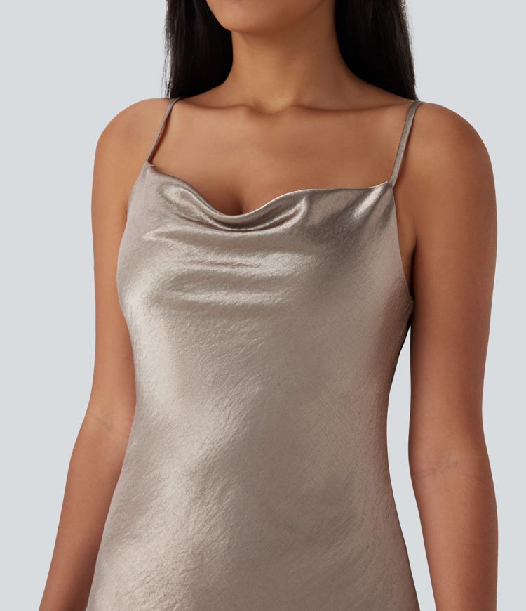 Mini-robe slip en satin à col polo, coupe décontractée