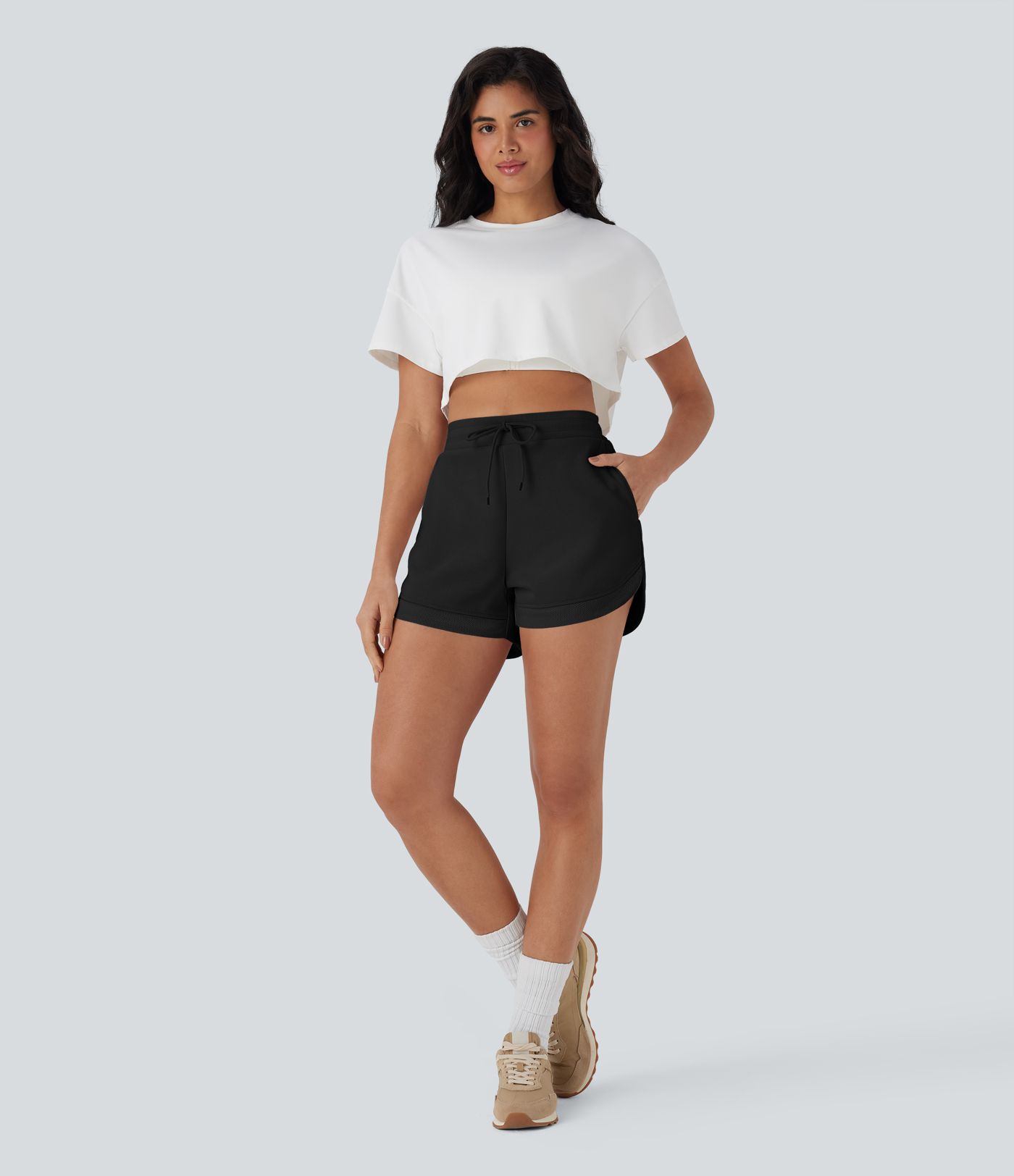 Hohe Taille Kordelzug Kontrast Mesh Gebogener Saum Yoga-Shorts mit Taschen Hohe Taille Kordelzug Kontrast Mesh Gebogener Saum Yoga-Shorts mit Taschen