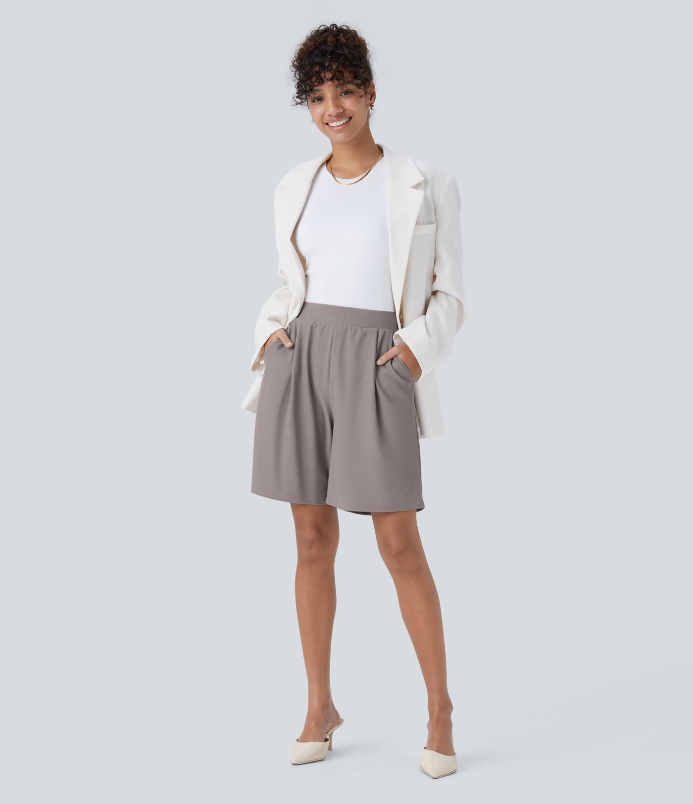 Pantalones cortos de trabajo de cintura alta con bolsillos y microondas para esculpir la silueta