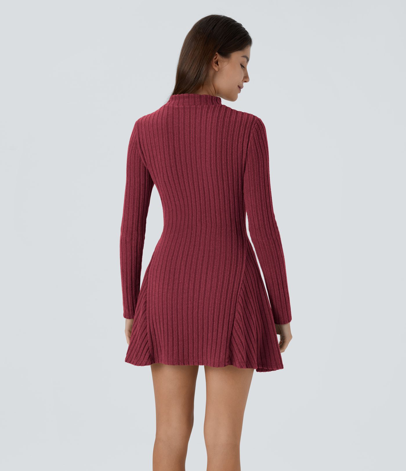 Robe courte décontractée en maille côtelée à col montant et manches longues