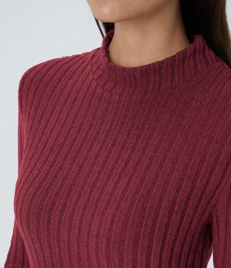 Robe courte décontractée en maille côtelée à col montant et manches longues