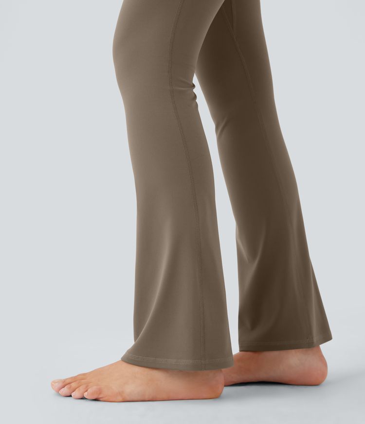 Leggings Halara UltraSculpt™ SoCinched yoga corte acampanado tiro alto control abdomen bolsillo trasero