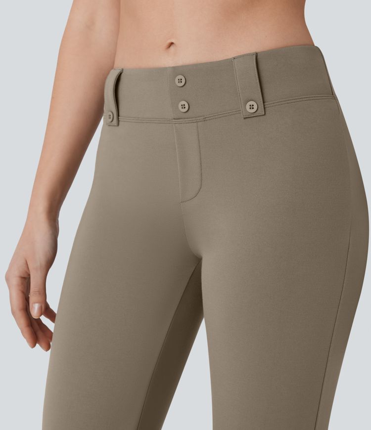 Pantalon décontracté taille basse avec boutons décoratifs
