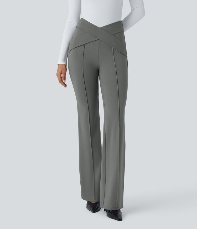 Pantalon légèrement évasé à taille haute croisée