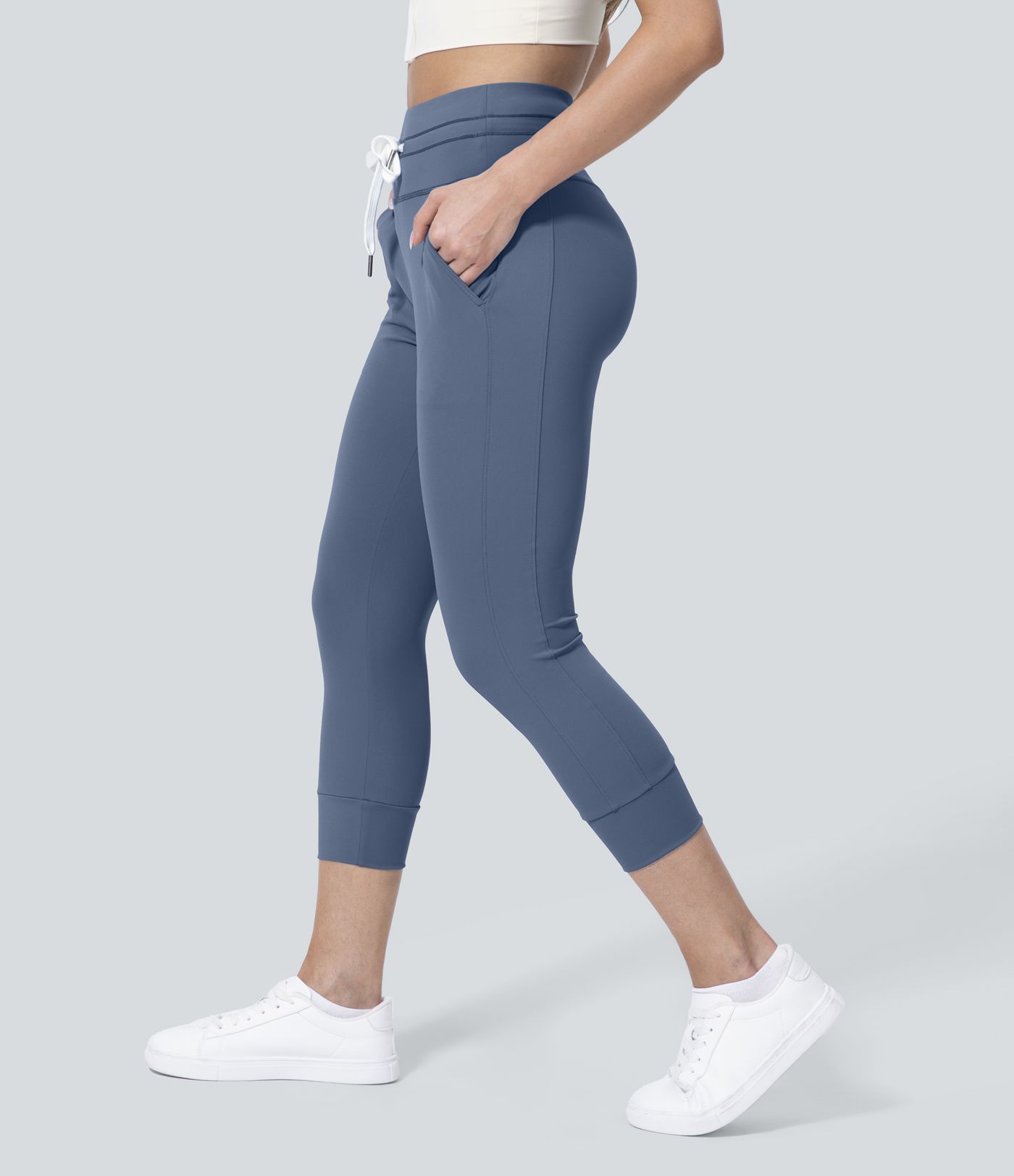 Pantalón yoga capri liso bolsillo lateral cordón tiro alto Softlyzero™ Plush