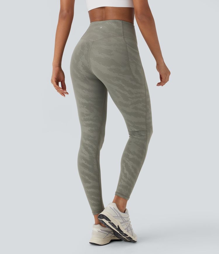 Leggings de yoga de camuflaje de tiro alto con moldeador de abdomen y bolsillos en longitud 7/8