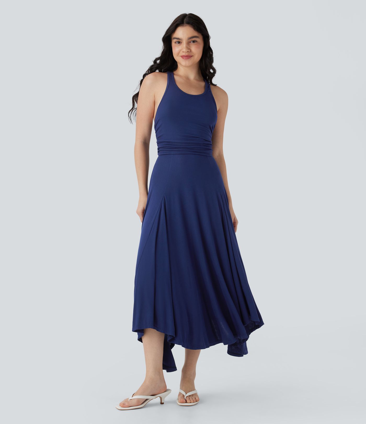 Vestido largo casual fluido con espalda descubierta, fruncido y dobladillo asimétrico