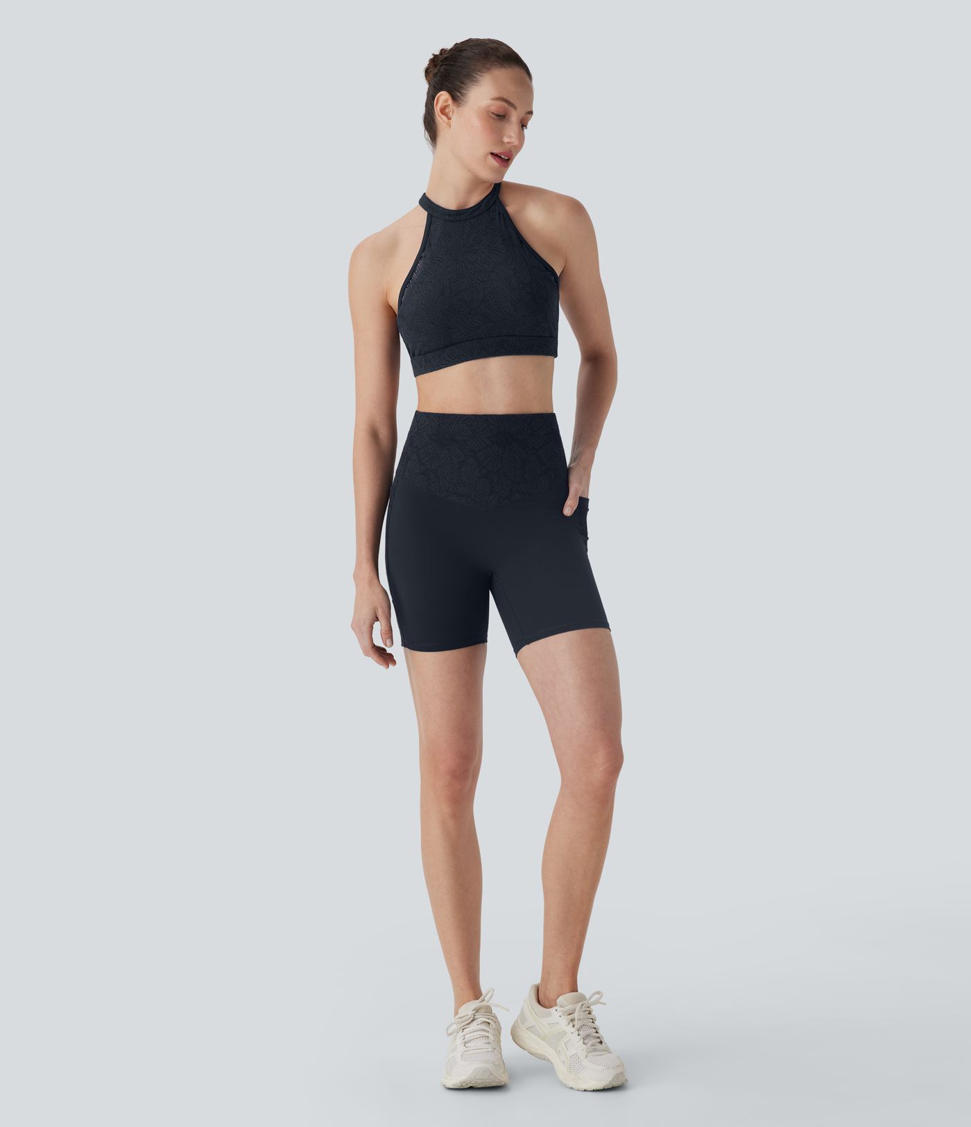 Shorts biker moldeadores Halara UltraSculpt™ de tiro alto reductor de abdomen con encaje en contraste de 12,7cm con bolsillos laterales