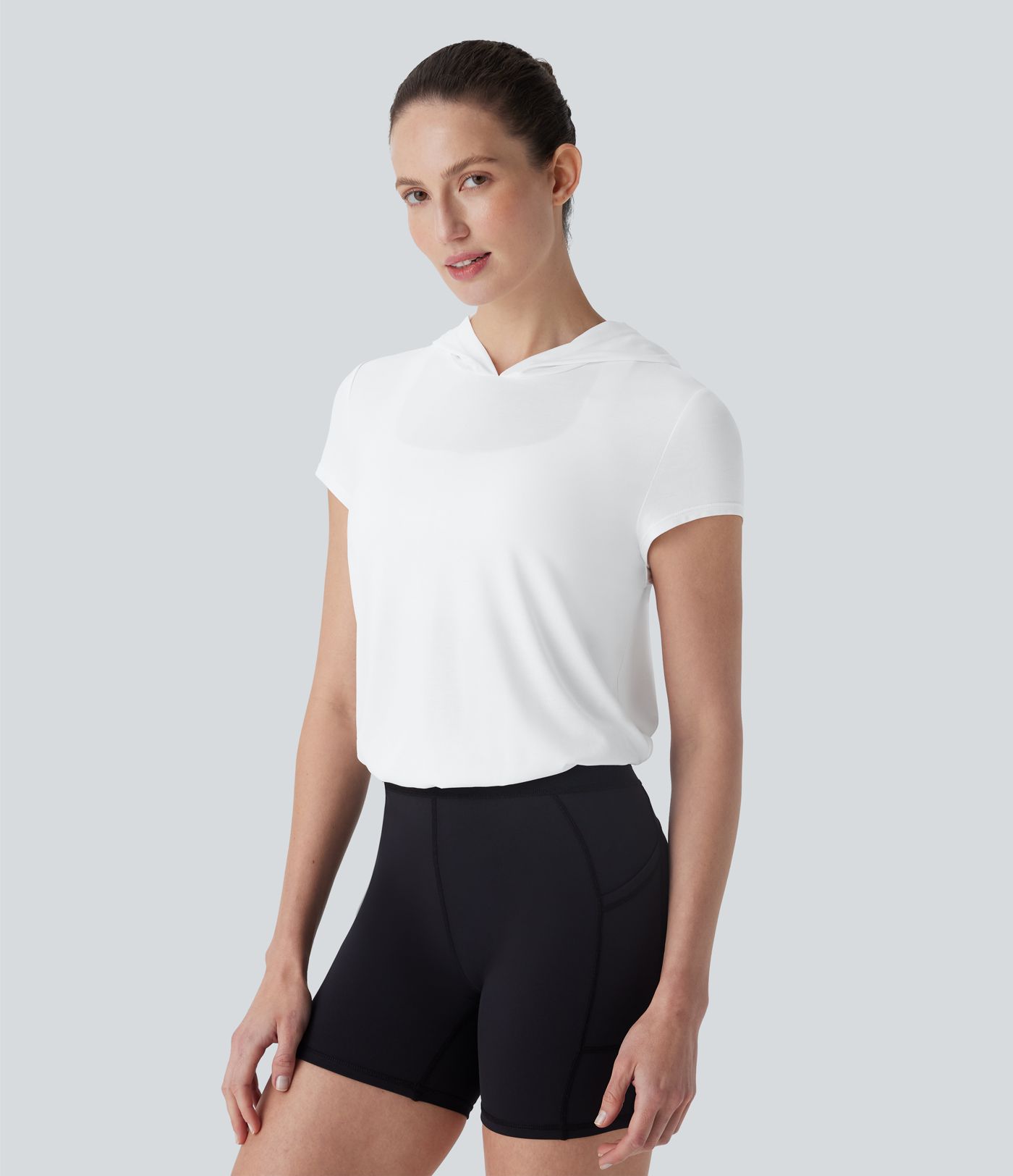 Yoga-Sport-Top mit Kapuze und kurzen Ärmeln und Cut-Out