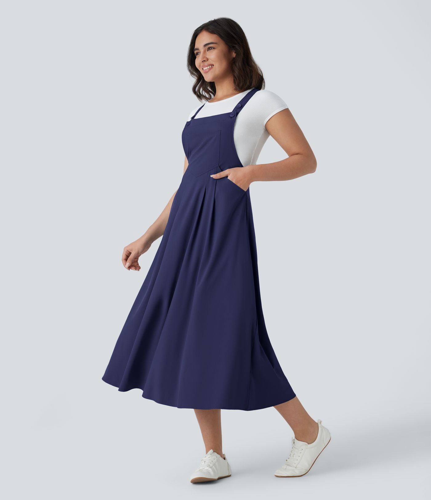 Breezeful™ Fließendes Midi-Freizeitkleid mit mehreren Taschen, verstellbaren Riemen und Knöpfen - schnelltrocknend Breezeful™ Fließendes Midi-Freizeitkleid mit mehreren Taschen, verstellbaren Riemen und Knöpfen - schnelltrocknend