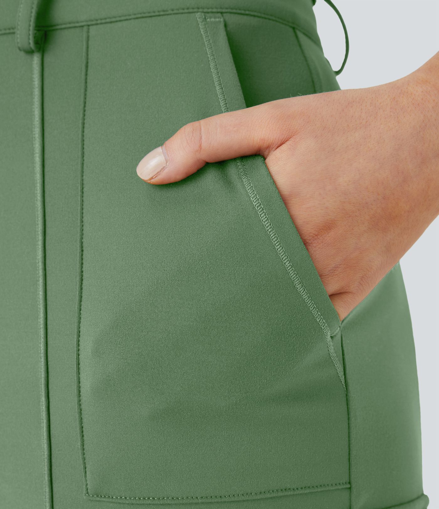 Pantalón cargo ajustado tiro alto múltiple bolsillo cremallera botón