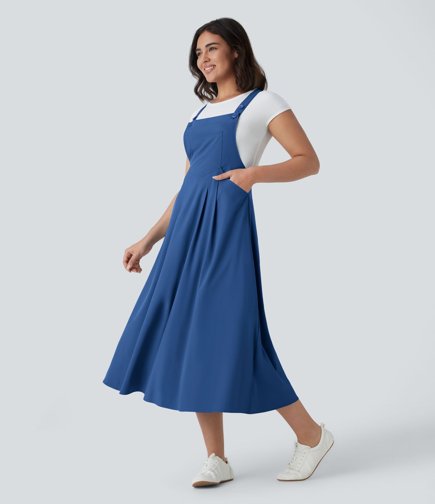 Breezeful™ Fließendes Midi-Freizeitkleid mit mehreren Taschen, verstellbaren Riemen und Knöpfen - schnelltrocknend Breezeful™ Fließendes Midi-Freizeitkleid mit mehreren Taschen, verstellbaren Riemen und Knöpfen - schnelltrocknend