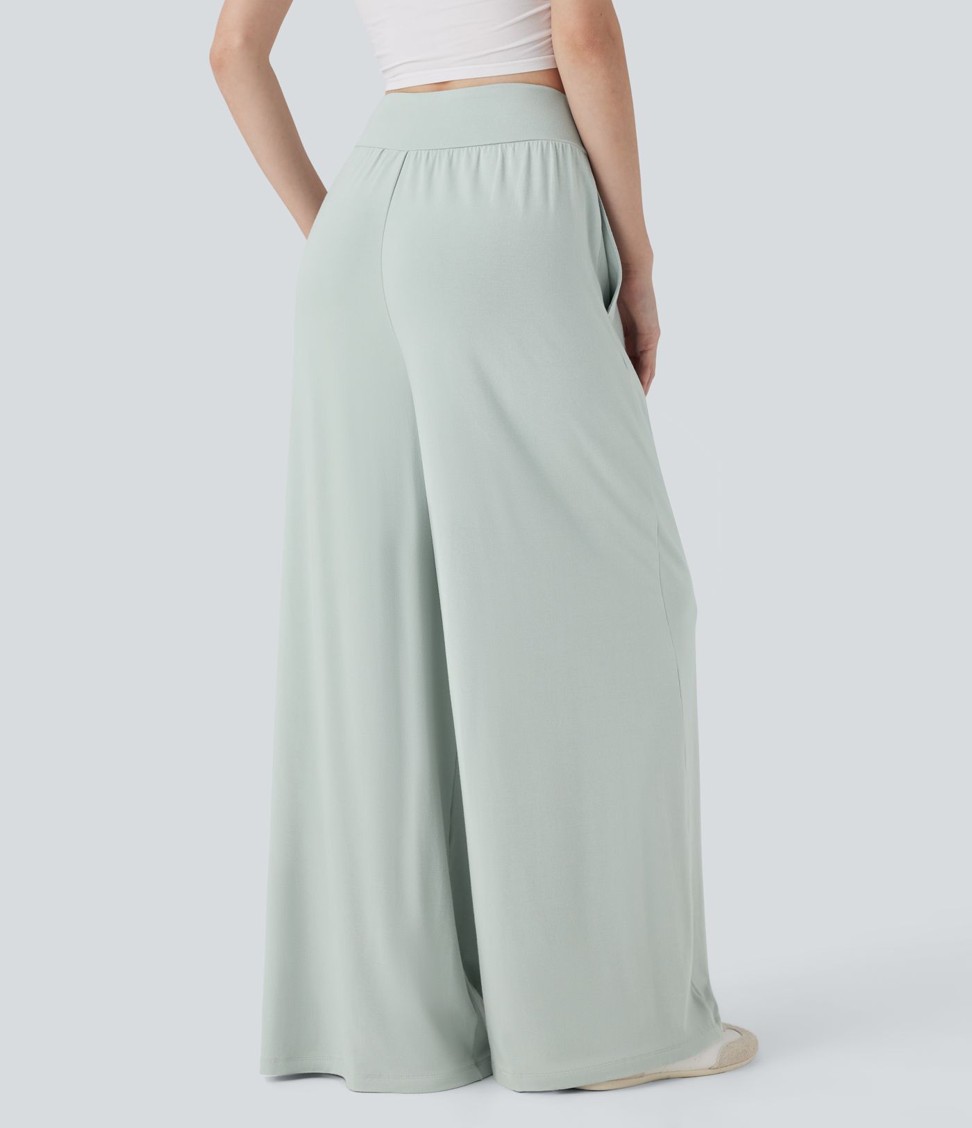 Pantalon décontracté à jambe large, taille mi-haute, ceinture froncée, avec poches