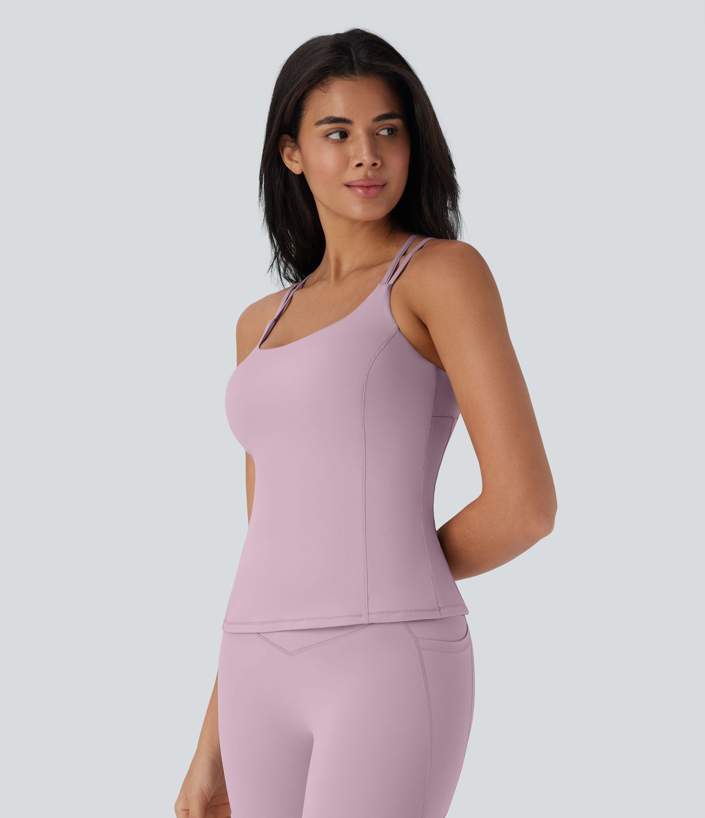 Top de yoga Halara UltraSculpt™ with molded cups, open back, and quick-dry - UPF 50+