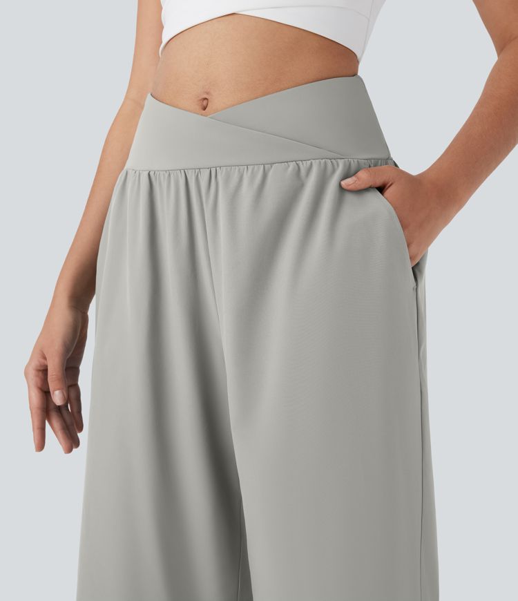 Breezeful™ High Waisted Crossover Pocket Quick Dry Capri Pants