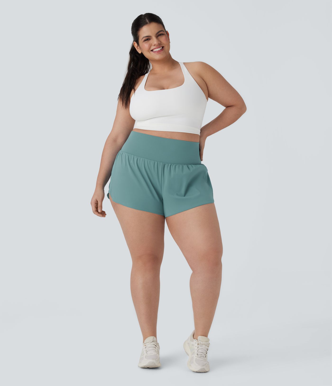  Plus-Size 2-in-1-Yoga-Shorts mit superhoher Taille und kontrastierendem Netzstoff und Taschen