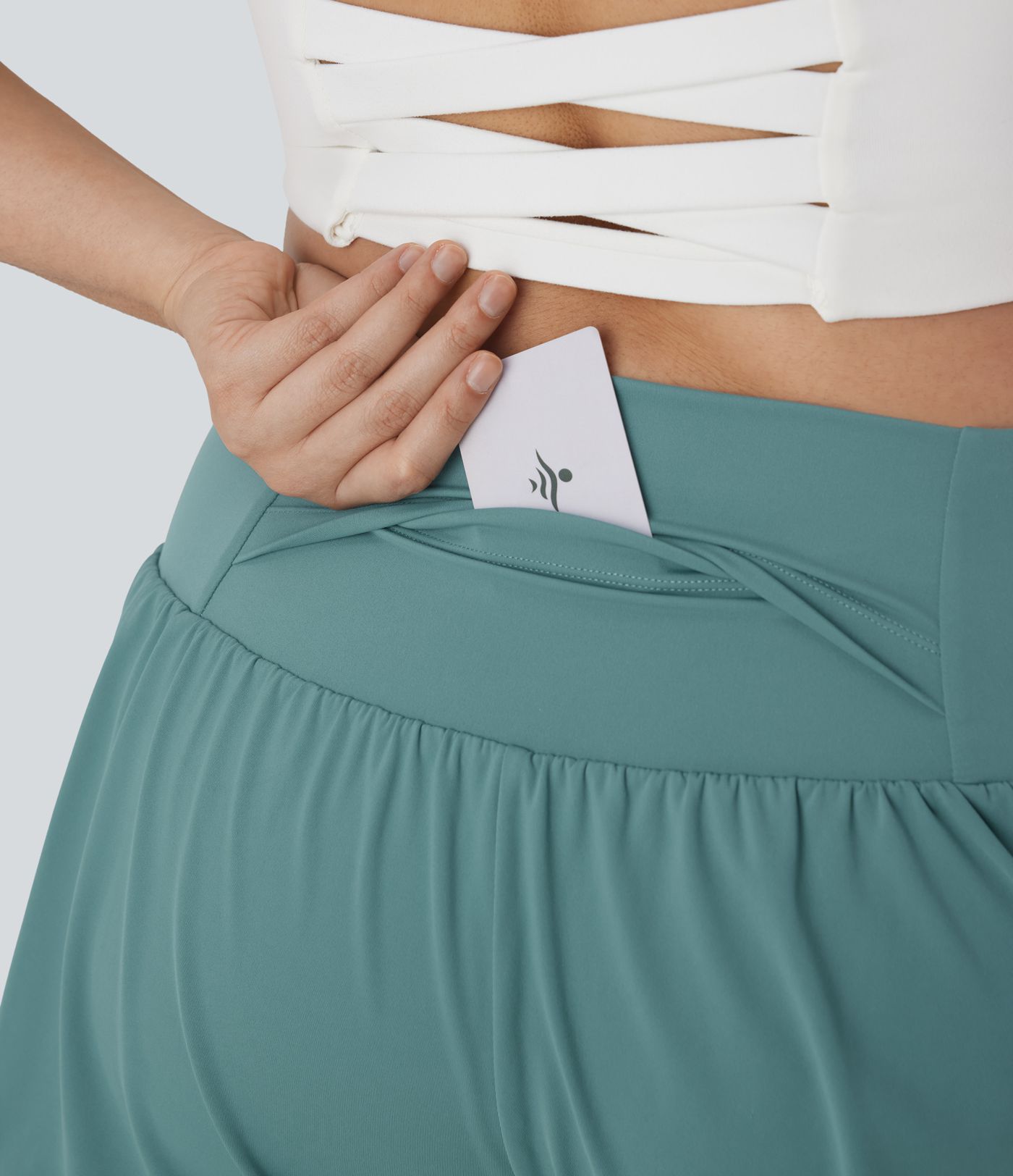 Plus-Size 2-in-1-Yoga-Shorts mit superhoher Taille und kontrastierendem Netzstoff und Taschen