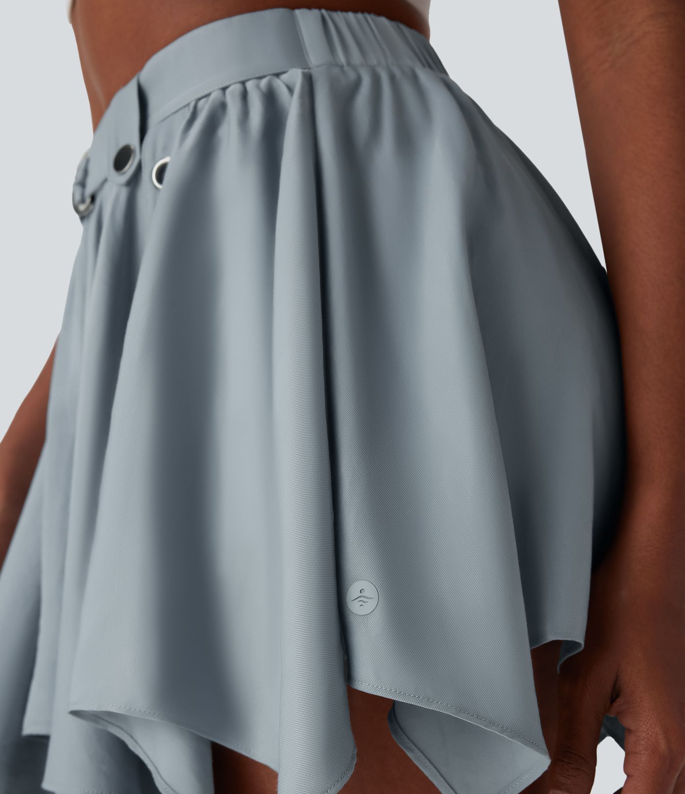 2-in-1 Freizeit-Minirock mit mittelhohem Bund, Seitentaschen, Gürtel und geschlitztem Saum