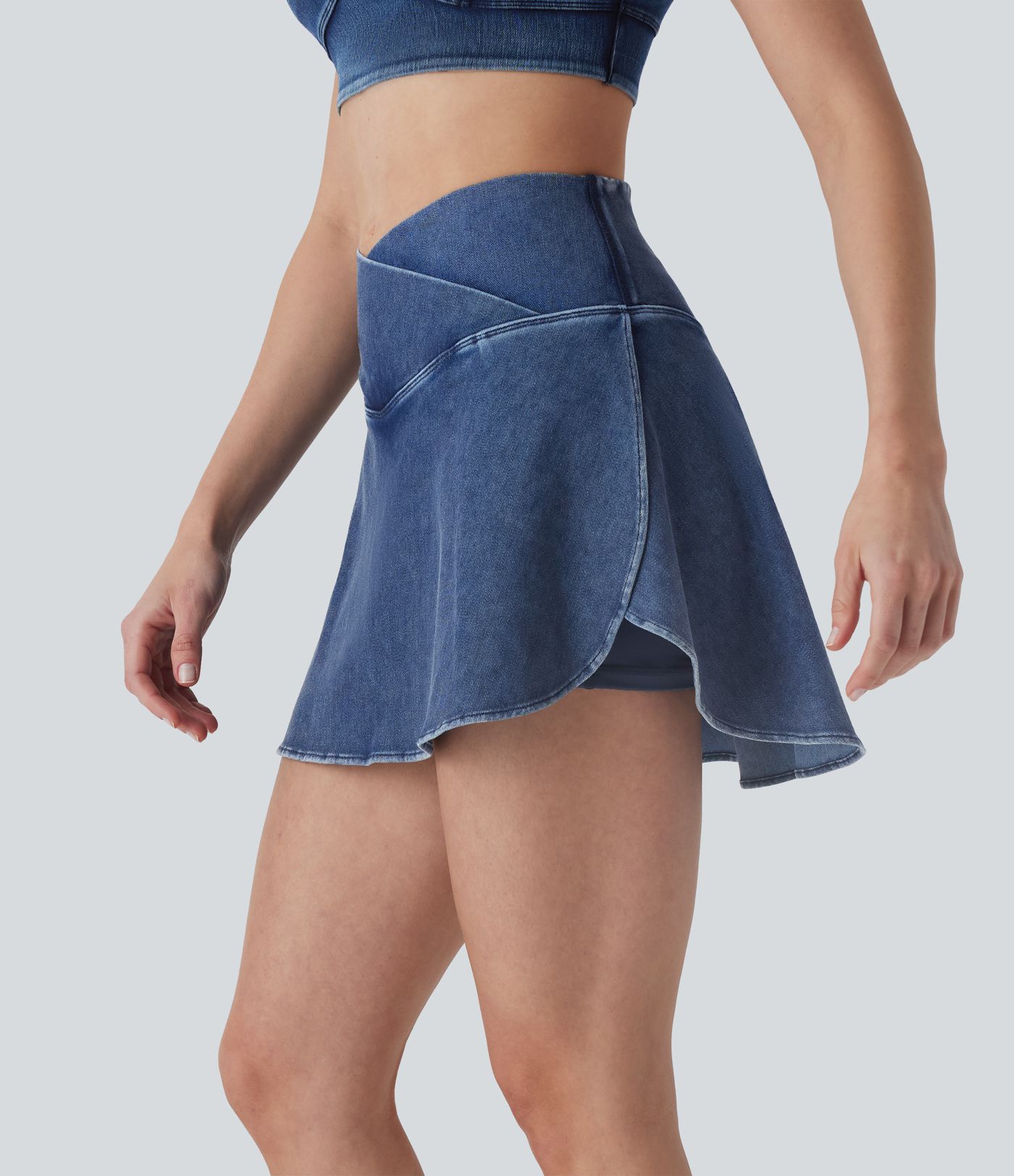 Halara Flex™ High Waisted Crossover 2-in-1 Cool Touch Washed Stretchy Knit Denim Mini Casual Rock mit Seitentasche