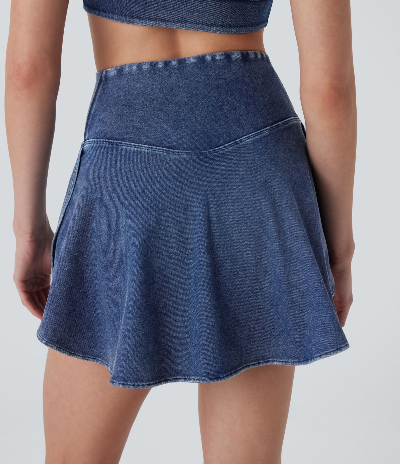 Halara Flex™ High Waisted Crossover 2-in-1 Cool Touch Washed Stretchy Knit Denim Mini Casual Rock mit Seitentasche