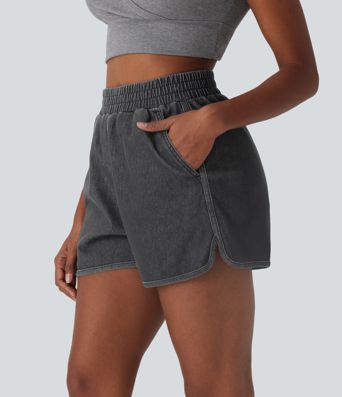 Halara Flex™ Freizeit-Shorts aus dehnbarem Strick-Denim mit hoher Taille, geteiltem, abgerundetem Saum und Cool Touch-Waschung mit Taschen