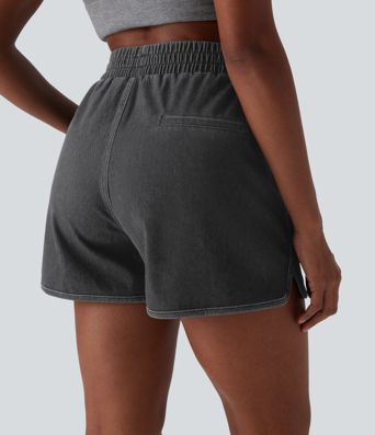 Halara Flex™ Freizeit-Shorts aus dehnbarem Strick-Denim mit hoher Taille, geteiltem, abgerundetem Saum und Cool Touch-Waschung mit Taschen