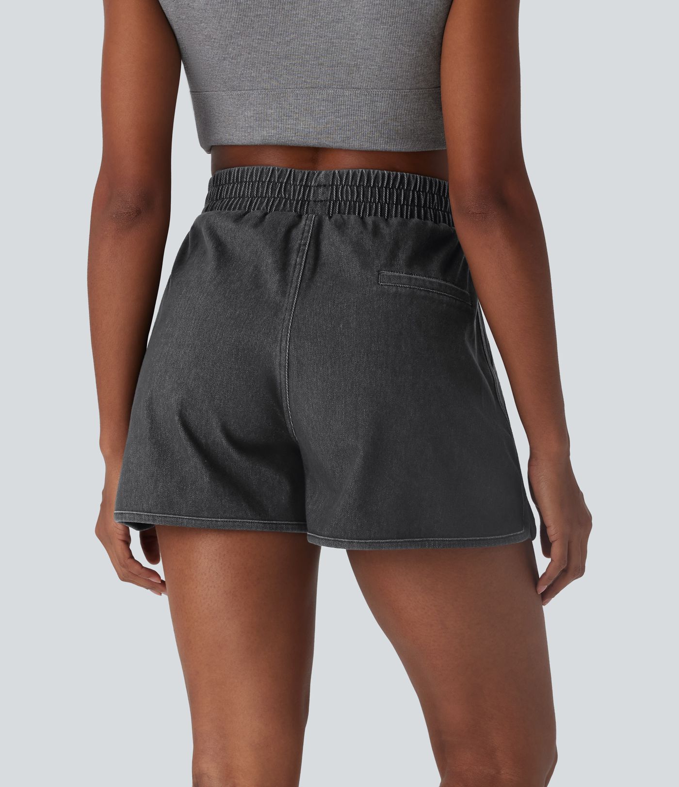 Halara Flex™ Freizeit-Shorts aus dehnbarem Strick-Denim mit hoher Taille, geteiltem, abgerundetem Saum und Cool Touch-Waschung mit Taschen