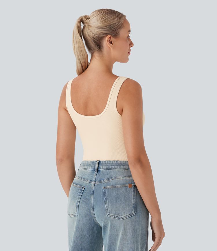 Body casual acanalado con cuello en U y tirantes ajustables en las piernas - Easy Peezy