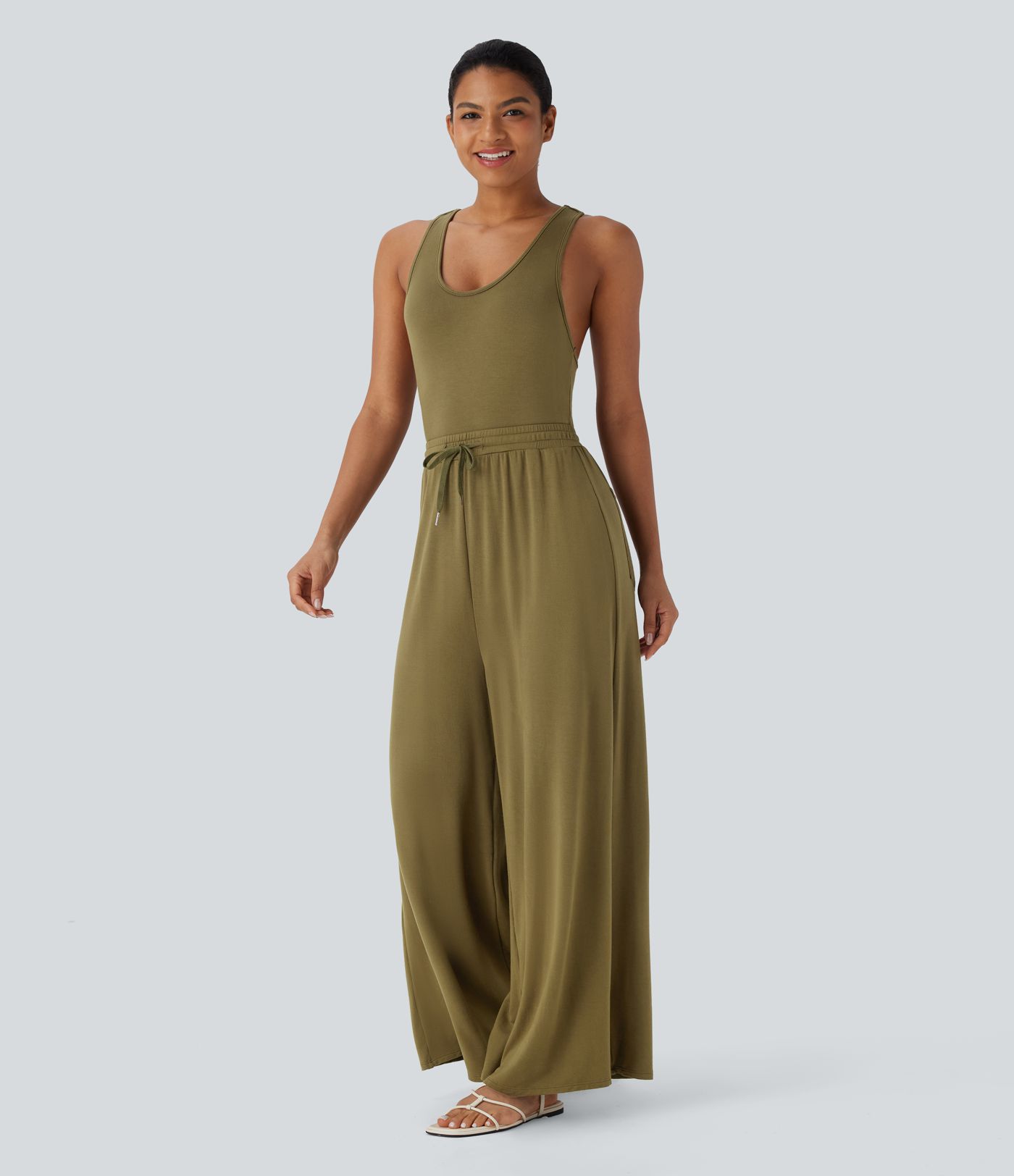 U-hals racerback casual jumpsuit med snøre og lommer