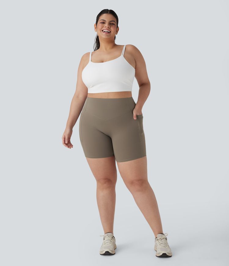 Short cycliste 17,5 cm d'entraînement gainant galbant taille haute grande taille avec effet scrunch et poches Halara UltraSculpt™