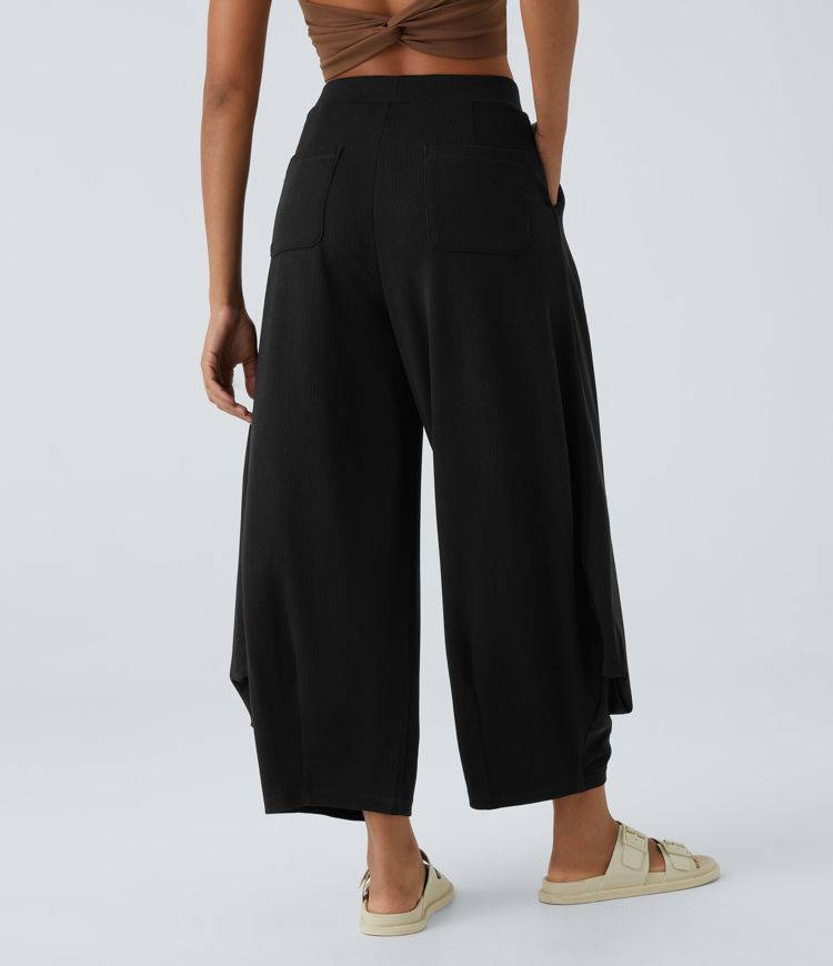 Pantalón harem acanalado de tiro alto con plisado y múltiples bolsillos