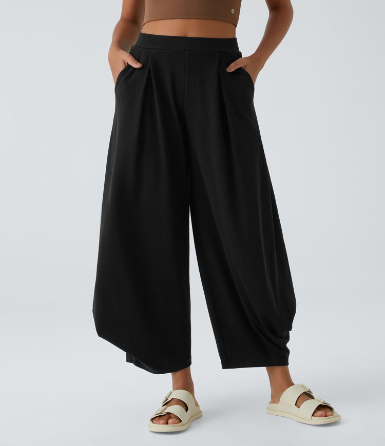 Pantalón harem acanalado de tiro alto con plisado y múltiples bolsillos