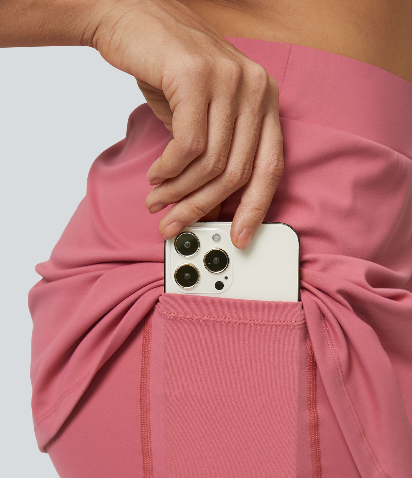 Softlyzero™ Figurbetonter 2-in-1 Plush-Minirock mit hohem Bund, Seitentaschen und verstellbarer Schnalle