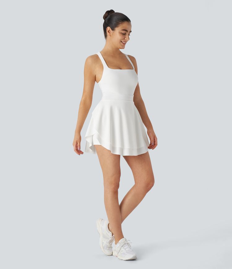 Robe Sport Mini à Encolure Carrée Dos Nu Croisé 2-en-1 avec Poches Latérales et Superpositions