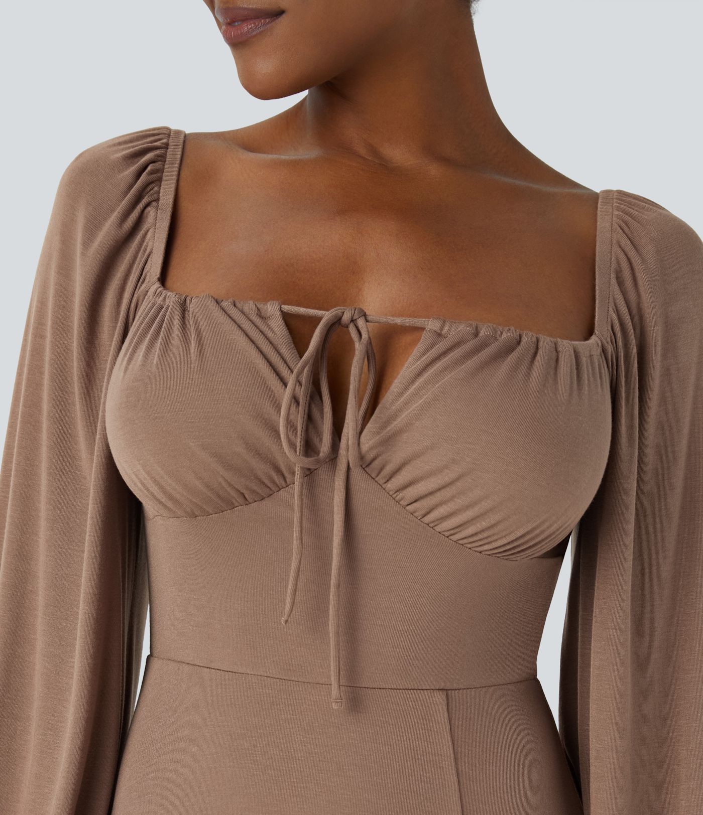 Vestido midi manga larga dobladillo dividido volante cuello cuadrado acanalado cordón ajustable delantera