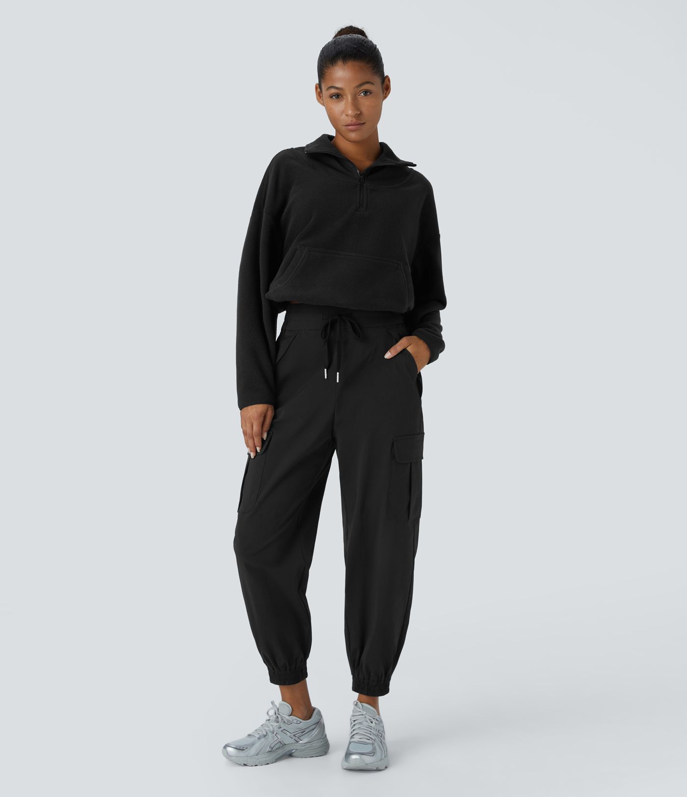 Wasserabweisende Cargo-Jogginghose mit mittlerer Steighöhe, Kordelzug und Taschen aus Ripstop-Stoff für Camping