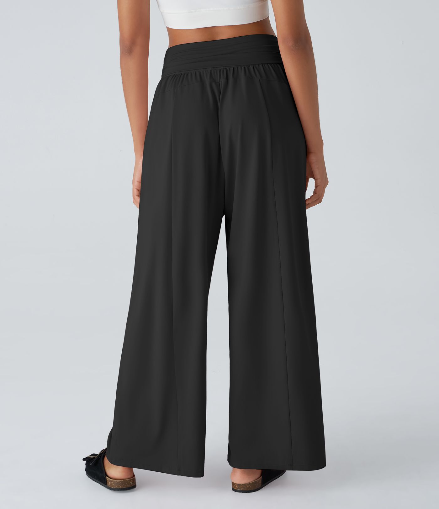 Haremshose mit mittelhohem Bund, Umschlag, Kordelzug, Seitentasche und weitem Bein