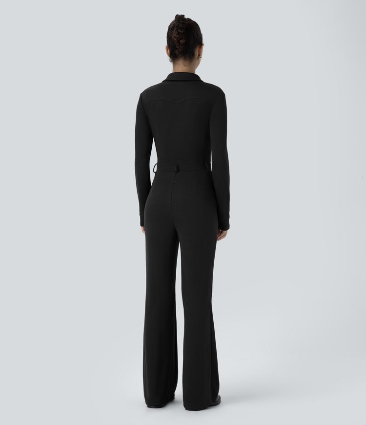 Lässiger, schmaler Schlag-Jumpsuit mit geripptem Kragen, langen Ärmeln, Knopfleiste vorne und Tasche