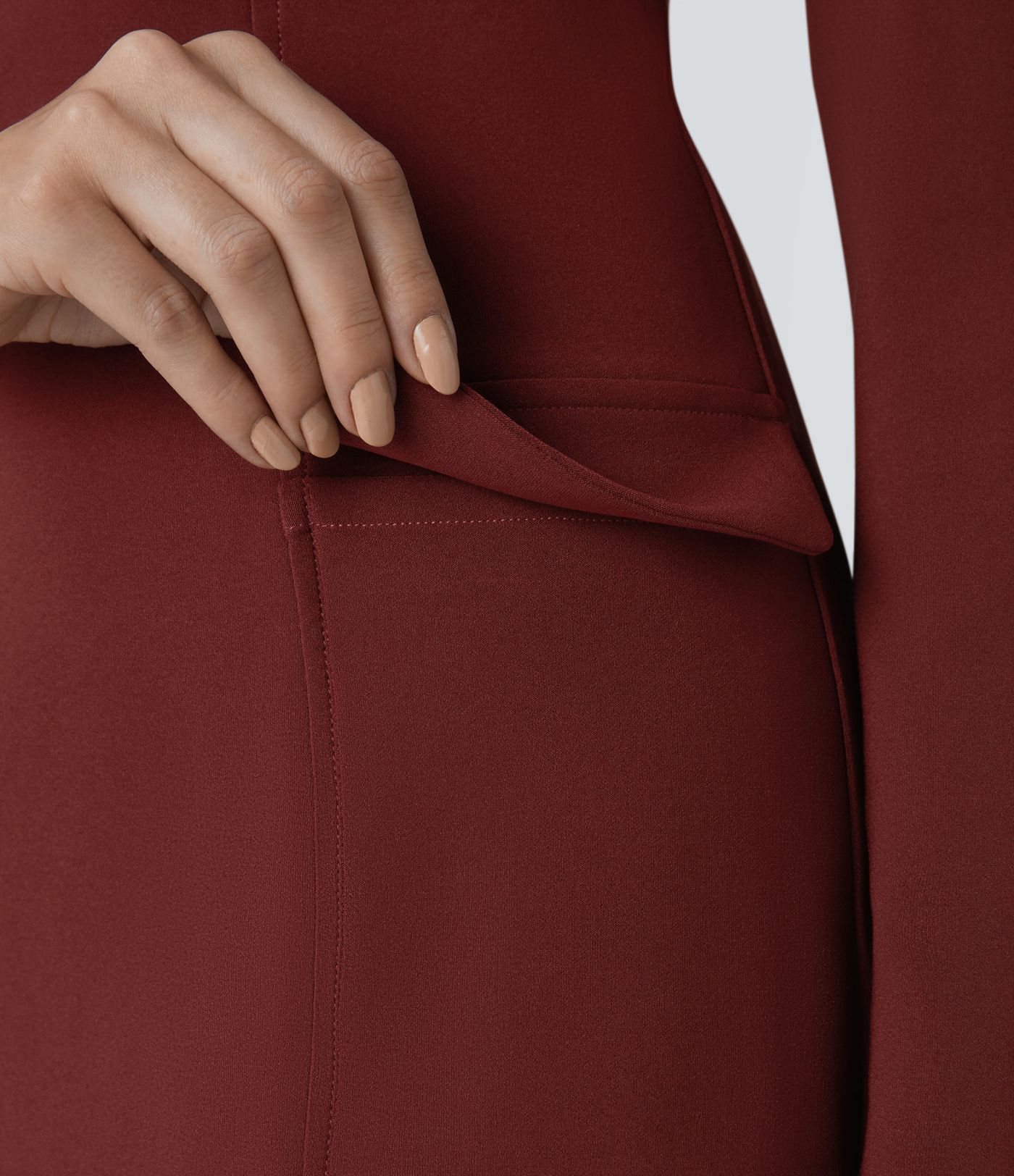 Robe décontractée courte moulante à col carré, manches longues, fermeture éclair invisible et poches à rabat