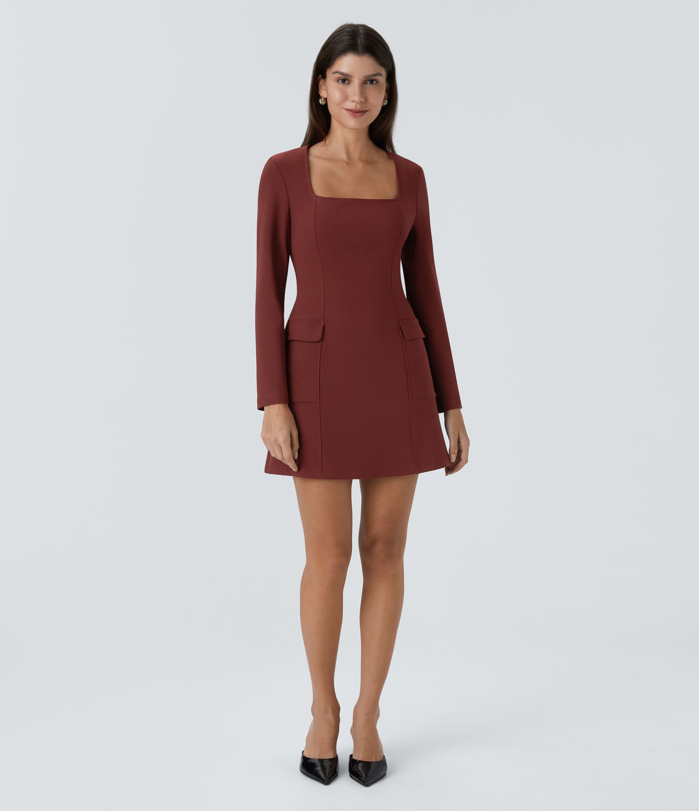 Robe décontractée courte moulante à col carré, manches longues, fermeture éclair invisible et poches à rabat