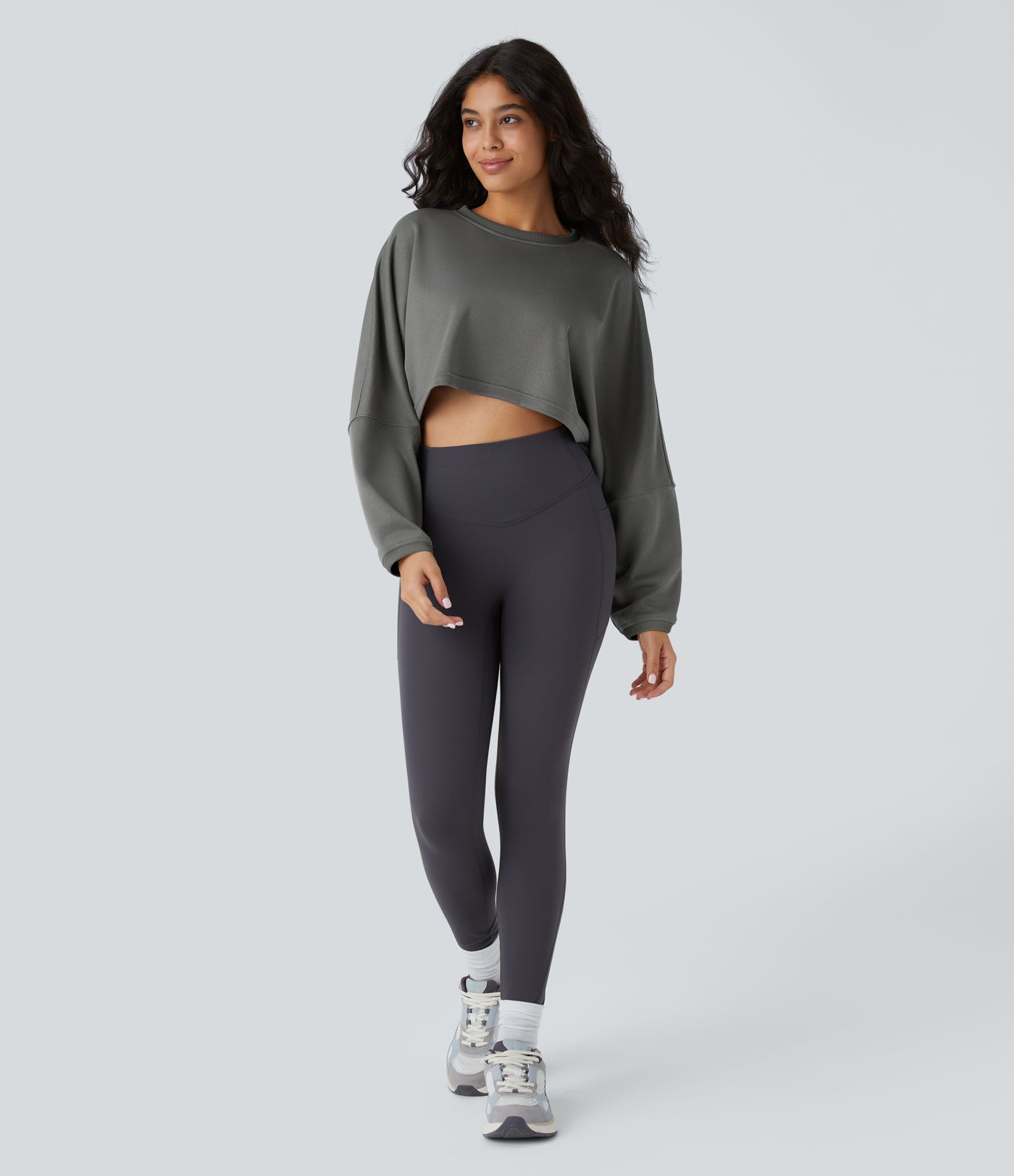 Round Neck Batwing Sleeve Cropped Relaxed Casual Sweatshirt