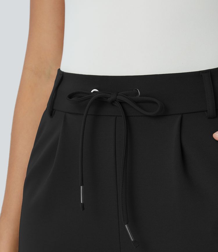 Halara Flex™ Knöchellange, konische Stoffhose mit mittelhohem Bund, Seitentasche und Kordelzug