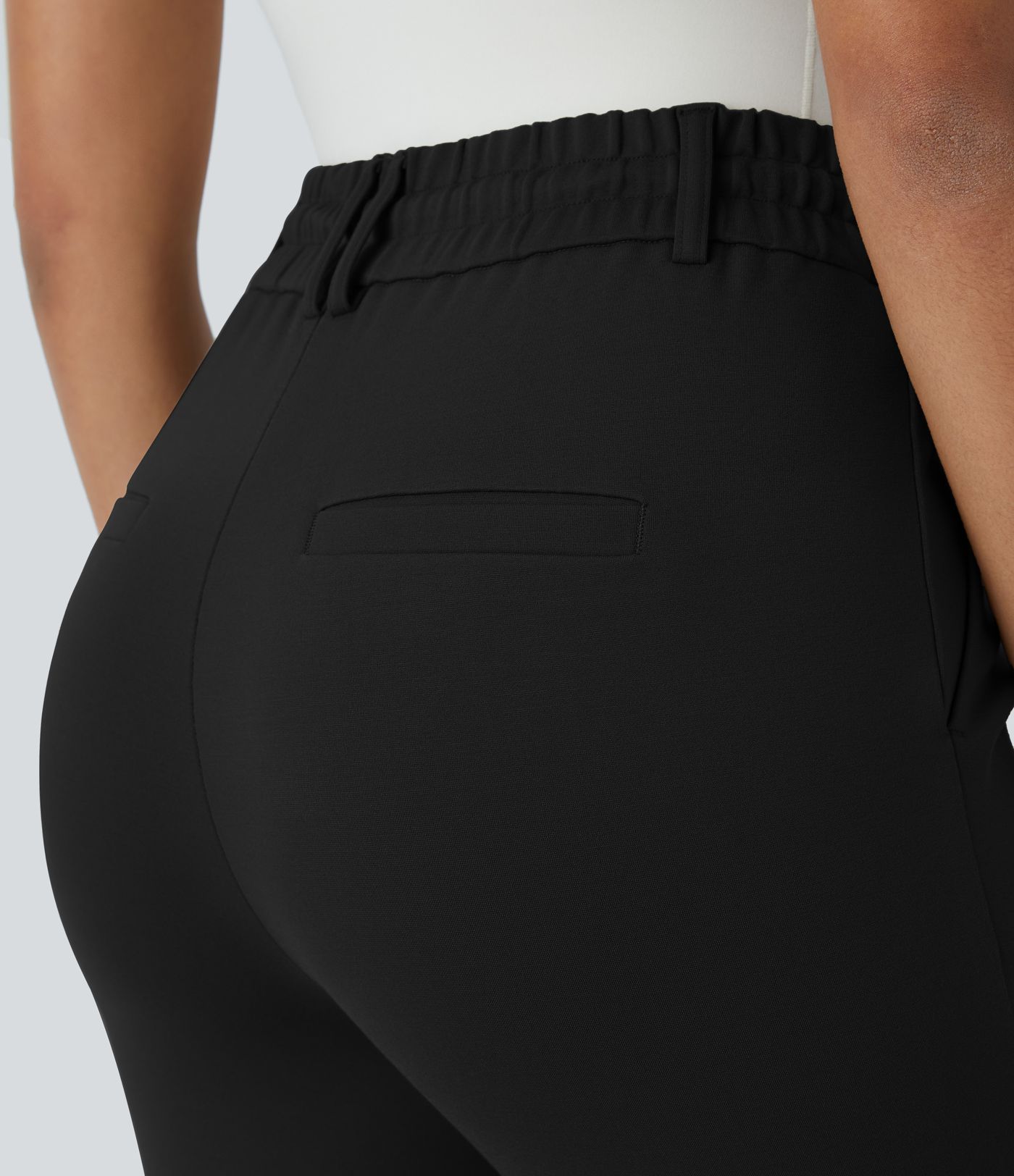 Halara Flex™ SculptKnit - Schmal zulaufende Arbeits-Hose mit mittelhohem Bund, Seitentaschen und Kordelzug