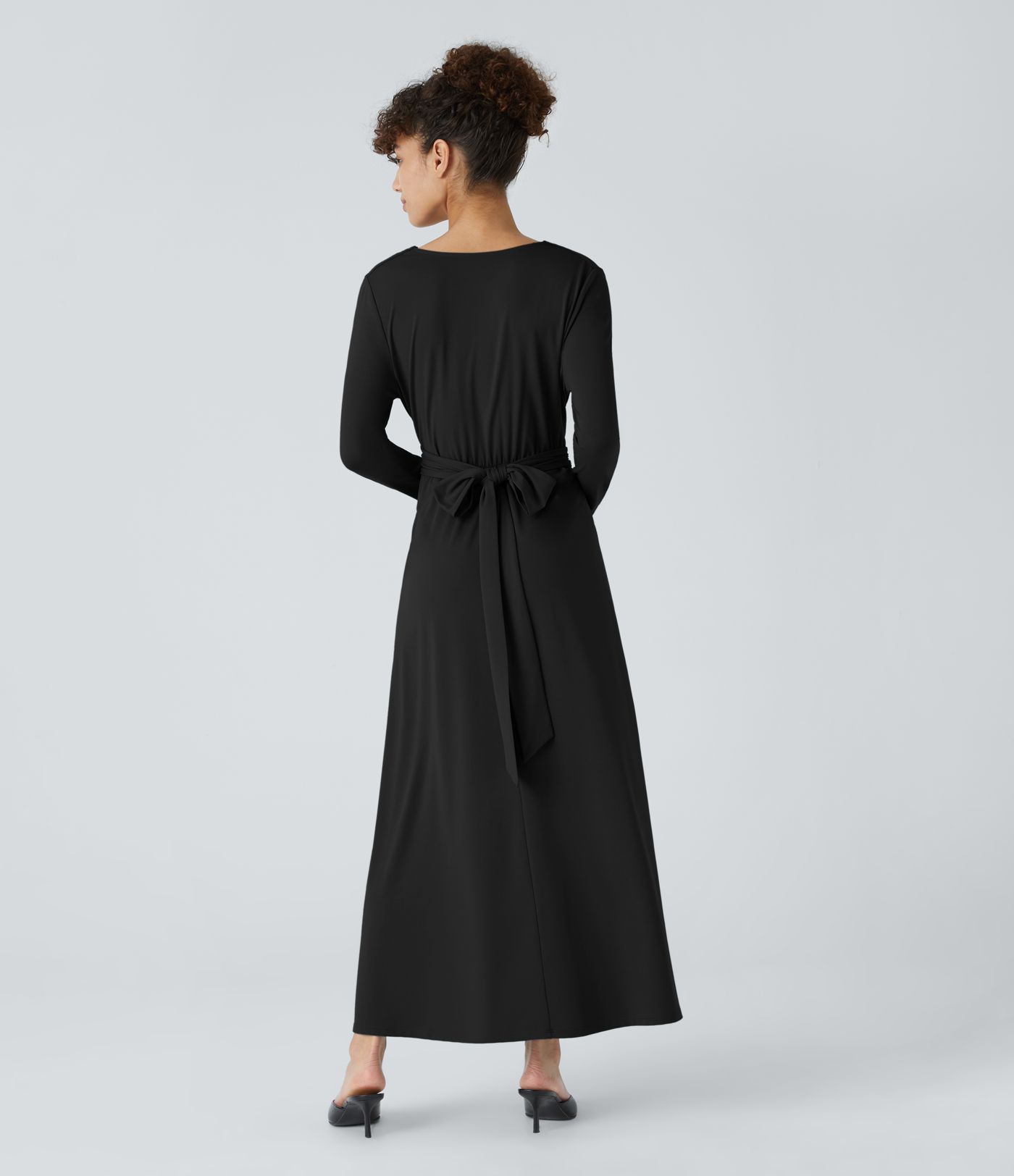 V-neck long-sleeve side pocket tie-back pleated casual dress