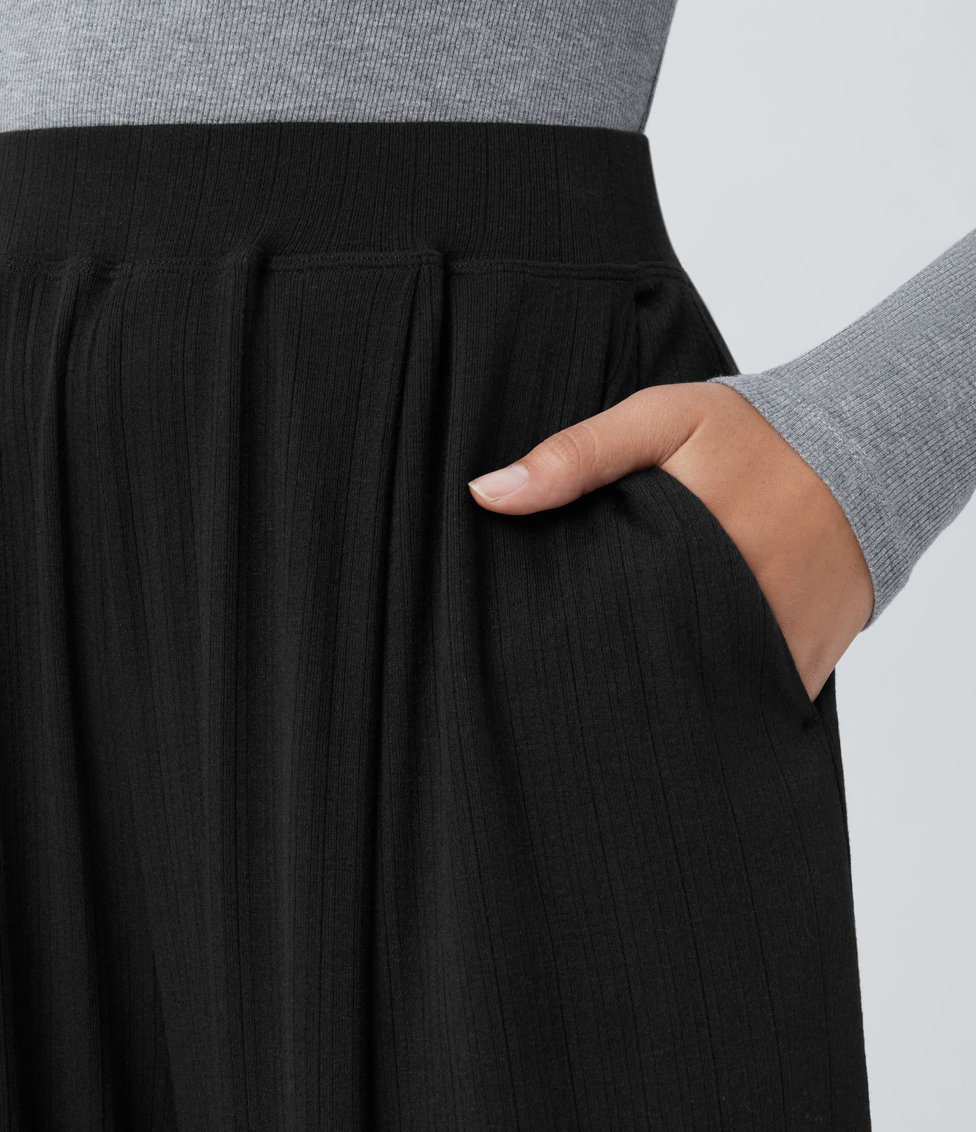 Pantalón deportivo acanalado tiro alto bolsillo lateral plisado