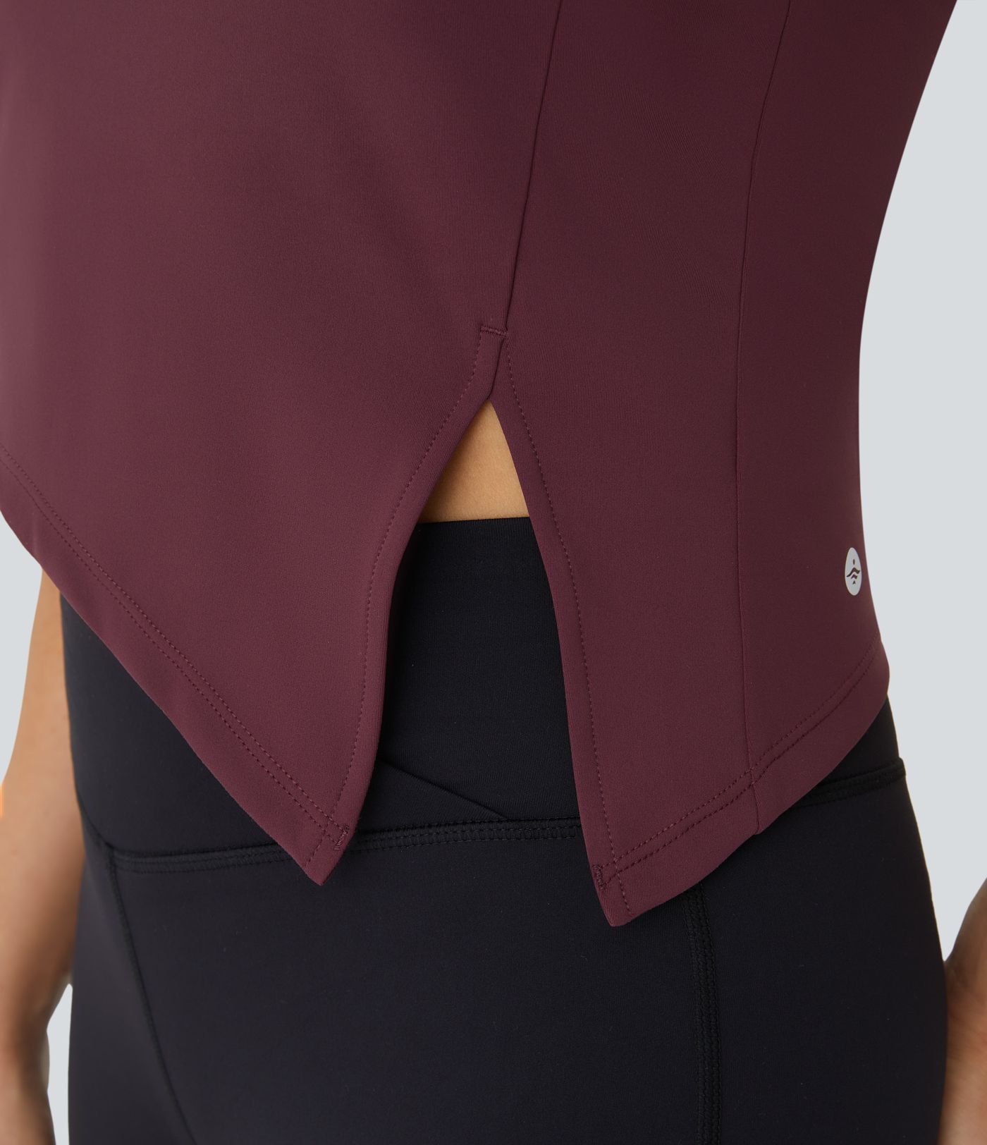 Top de yoga asimétrico SoftlyZero™ transpirable con hebilla ajustable y tacto fresco - UPF50+