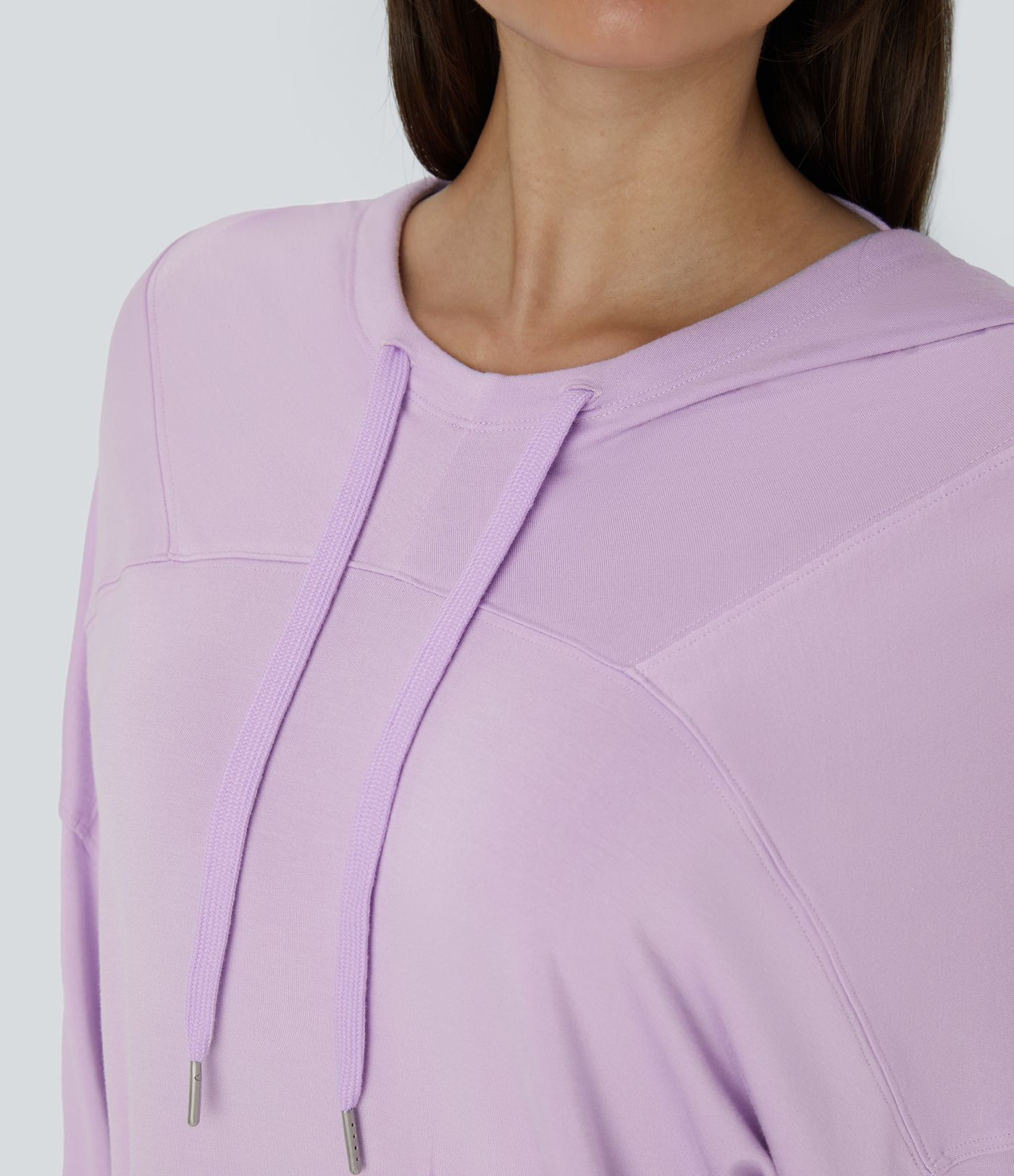 Sudadera gran tamaño capucha cordón ajustable hombro caído bolsillo pecho