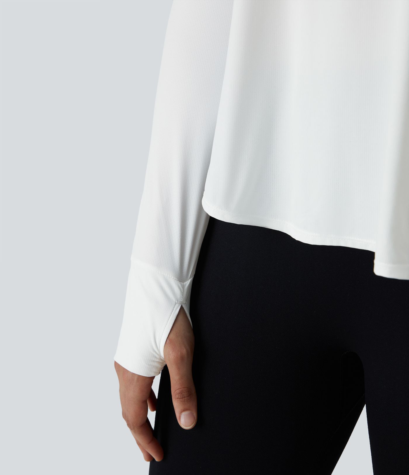 Round Neck Thumb Hole Curved Hem Yoga Sports Top